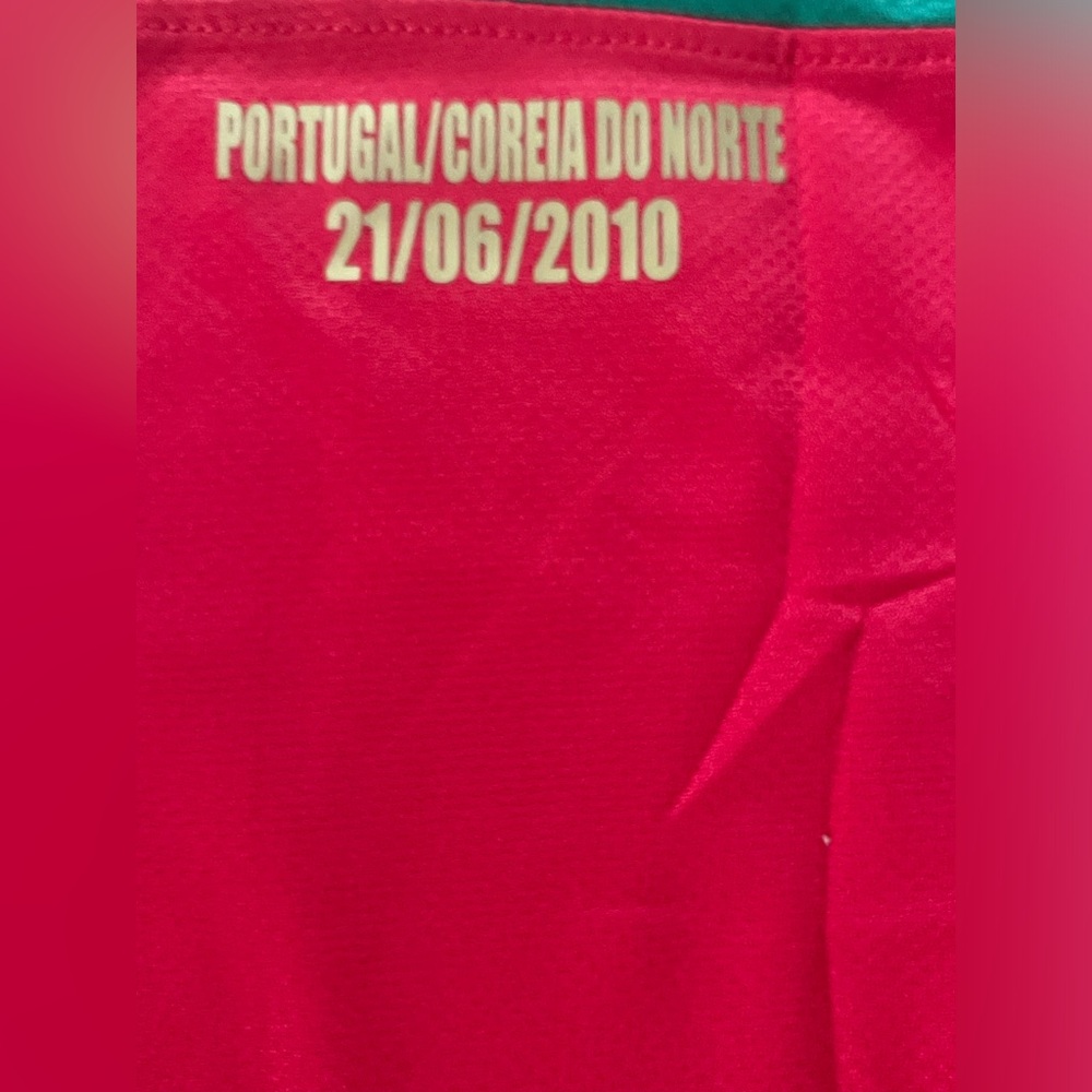Cristiano Ronaldo 2010 World Cup Jersey - Picture 3 of 3